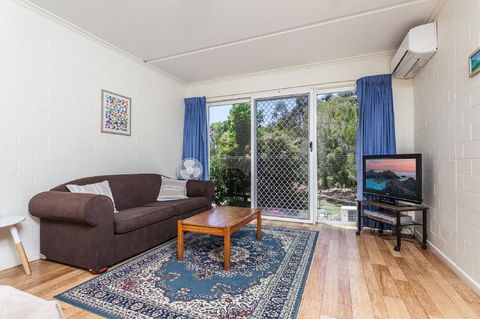 The Islander - Accommodation Bookings 19