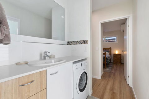 Day Dreaming - Accommodation Bookings 2