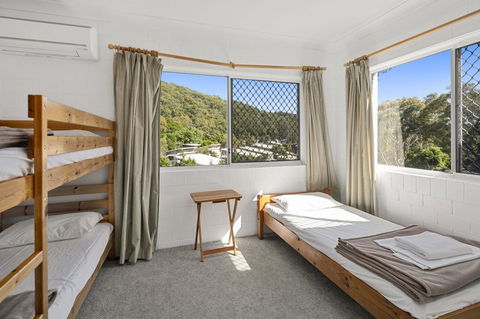 19 The Islander Resort - Accommodation Bookings 3
