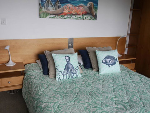 Cylinder Cove 8 - Accommodation Bookings 2