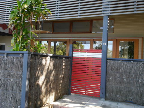 A AAA C-SHACK - Accommodation Bookings 1