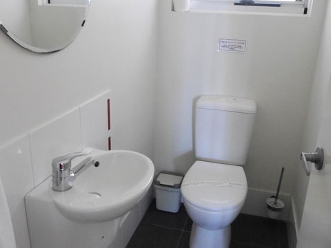 A AAA C-SHACK - Accommodation Bookings 16