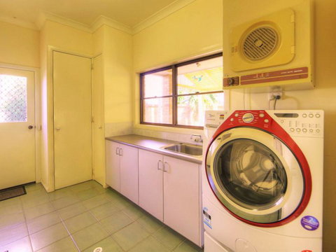 Belle Vue Beach House By Discover Stradbroke - Accommodation Bookings 24