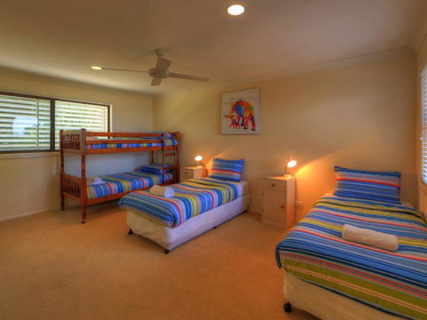 Belle Vue Beach House By Discover Stradbroke - Accommodation Bookings 25