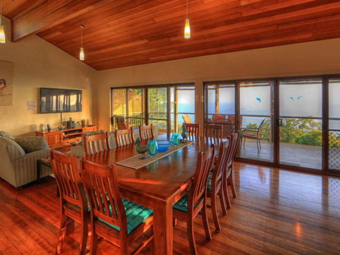 Belle Vue Beach House By Discover Stradbroke - Accommodation Bookings 17