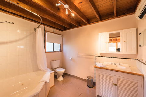 Parnella Adventure Bay, Bruny Island - Accommodation Bookings 9