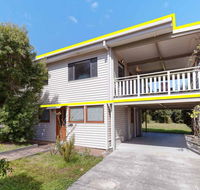 'Beach Break 1' 1/10 Lionel Street - upstairs unit with Aircon - Accommodation Bookings