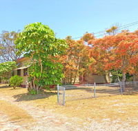 'Daves Place' 27 Rigney St - Holiday house with WIFI Aircon  Boat Parking