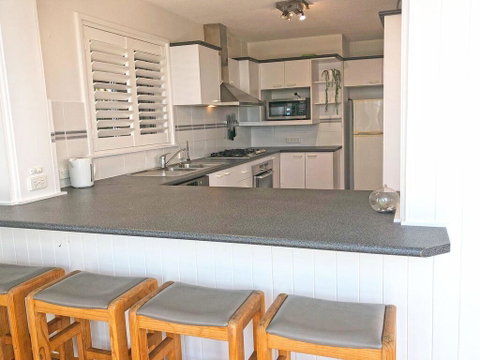 'Mooring One Downstairs', 23 Shoal Bay Rd - Fantastic Ground Floor Duplex With Views, WIFI And Air Conditioning - Accommodation Bookings 2