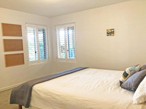 'Mooring One Downstairs', 23 Shoal Bay Rd - Fantastic Ground Floor Duplex With Views, WIFI And Air Conditioning - Accommodation Bookings 3
