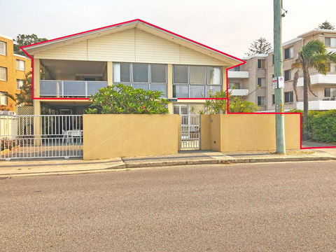 'Mooring Two Upstairs', 23 Shoal Bay Rd - Stunning Views, WIFI, Air Conditioning And Boat Parking - Accommodation Bookings 0