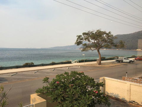 'Mooring Two Upstairs', 23 Shoal Bay Rd - Stunning Views, WIFI, Air Conditioning And Boat Parking - Accommodation Bookings 2