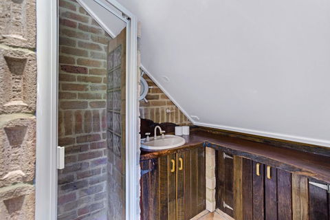 'Salt Wood' Cabin Style Retreat - Accommodation Bookings 3