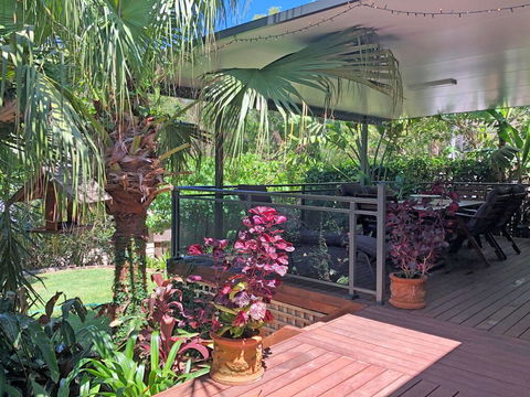 'Sandy Palms' 28 Moorooba Cr - Beautiful Home With Wifi, Air-con And Boat Parking - Accommodation Bookings 0