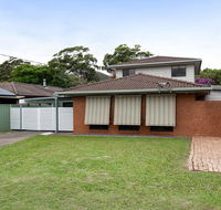 'Willows At The Bay' 111 Horace St - Large House with Aircon WIFI and Boat Parking.