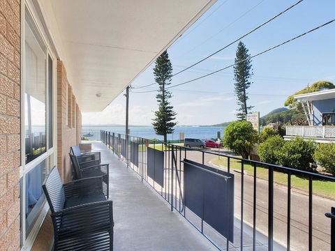 1 'Shoal Towers', 11 Shoal Bay Road - Fantastic Unit Across The Road From Beach - Accommodation Bookings 0