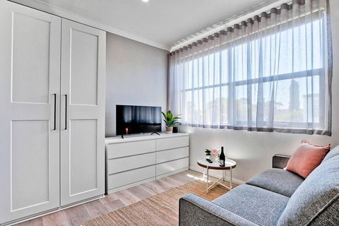 1 Bedroom Apt With Air-Conditioning In Plympton - Accommodation Bookings 0