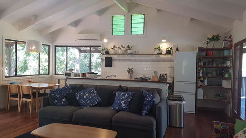 1 Bedroom Home Surrounded By Nature - Accommodation Bookings 2