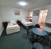 1 Lakeview Plaza