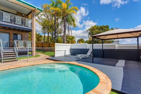 1-33 Tingira Close - Rainbow Beach, Gorgeous Ocean Views, Swimming Pool, Air Conditioning - Accommodation Bookings 2