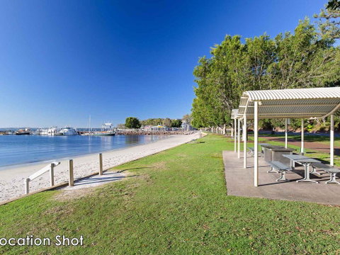 10 'Magnus Gardens' 7 Magnus Street - Air Conditioned & Walk To Town Centre - Accommodation Bookings 0