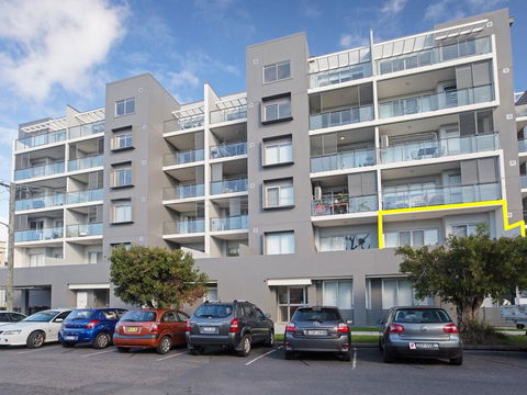 104 'The Shoal' 6-8 Bullecourt Street - Linen Included & Under 200m To Beach - Accommodation Bookings 0