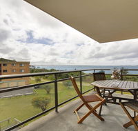 11 'Promenade' 8 Intrepid Close - air conditioned unit with beautiful water views