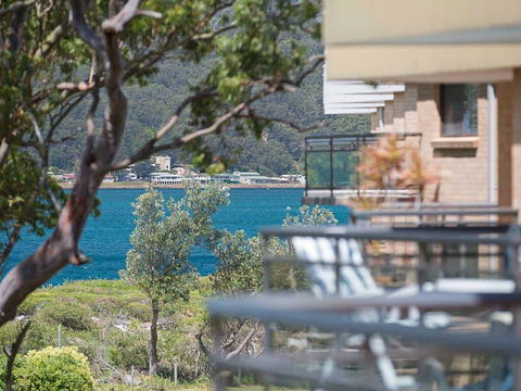 11 'Shoreline' 1 Intrepid Close - Cosy Unit Within Walking Distance To The Water - Accommodation Bookings 0