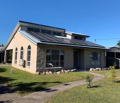 11 Anchovy Street - Tin Can Bay Summer Haven Coastal Retreat - Accommodation Bookings 2