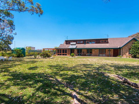 11 Bay Street - Waterfront Holiday - Accommodation Bookings 1