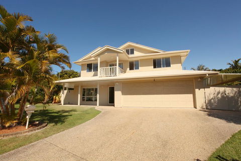 11 Dalmor Court, Coolum Beach - Pet Friendly, Linen Supplied, 500 BOND - Accommodation Bookings 0