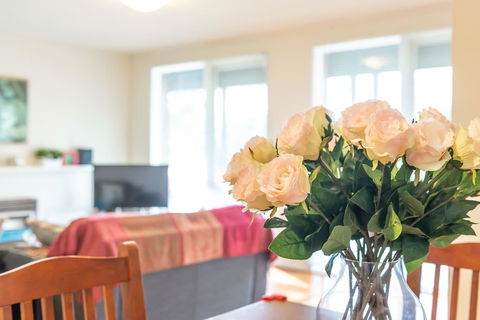 111, Relaxing Family Getaway In Burwood - Accommodation Bookings 1
