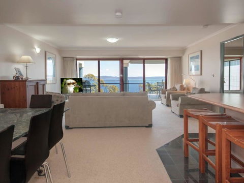 12 'Le Vogue', 16 Magnus St - Sensational Water Views, Lift, Pool & Tennis Court - Accommodation Bookings 1