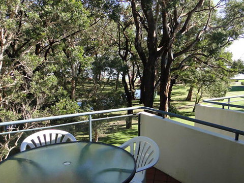 13' Mistral Court', 17 Mistral Close - Walk Across To Little Beach! - Accommodation Bookings 1