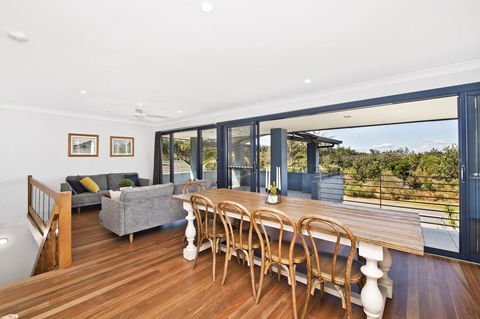 143 Matthew Flinders Drive, Port Macquarie - Accommodation Bookings 0
