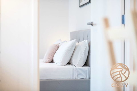 143, Summer Time Freshment In Melbourne Village - Accommodation Bookings 2