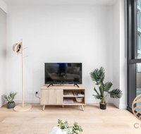 143 Summer Time Freshment in Melbourne Village - Accommodation Bookings