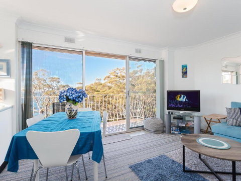 15 'Thurlow Lodge', 6 Thurlow Avenue - Fantastic Unit With Water Views & Pool In Complex - Accommodation Bookings 3