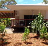 15 Esprit Drive - Rainbow Shores Gorgeous Modern Beach House