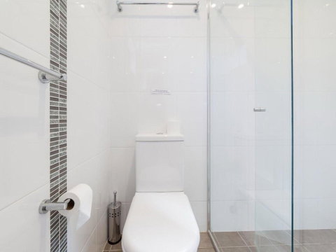 16 'Carindale' 19-23 Dowling St - Ground Floor, Foxtel, Pool And Tennis Court - Accommodation Bookings 2