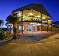 16 Crevalle Way - Fantastic House with Gulf Views - Accommodation Bookings