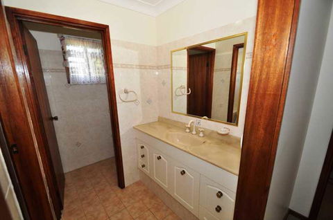 16 Haddrill Parade - Accommodation Bookings 3