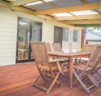 17 Broadbeach Drive - Free WiFi - Accommodation Bookings