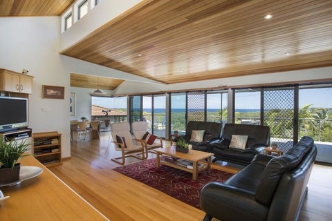 17 Canberra Crescent - Prestige Views At Burrill Lake - Accommodation Bookings 0