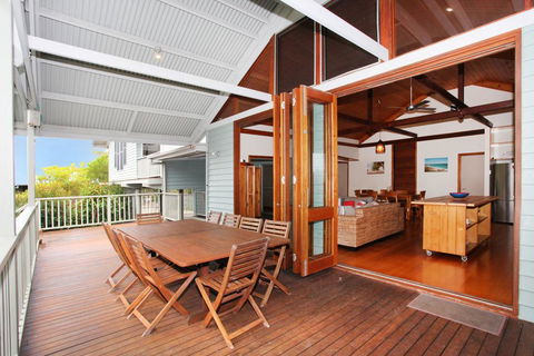 18 Northbeach Place, Mudjimba Beach - Pet Friendly, Linen Included, WIFI - Accommodation Bookings 3