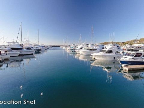 19 'The Commodore' 9-11 Donald Street - Two Bedroom Unit In The CBD Of Nelson Bay - Accommodation Bookings 0