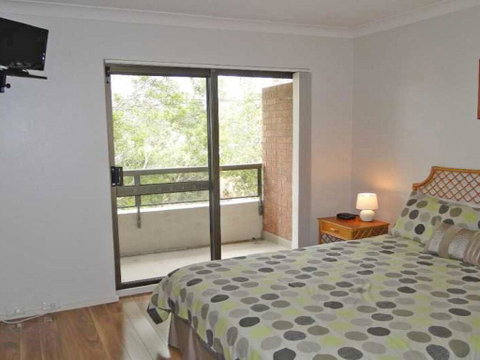19 'The Commodore' 9-11 Donald Street - Two Bedroom Unit In The CBD Of Nelson Bay - Accommodation Bookings 2