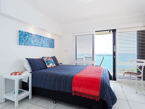 2 'Lanimer' 14 Mitchell Street - Beautiful Waterfront Property With Spectacular Views - Accommodation Bookings 1