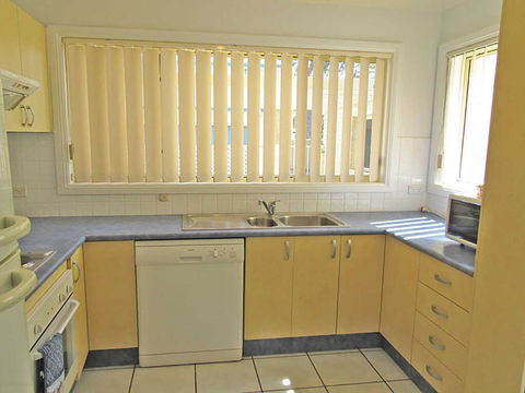 2 'Mahi Mahi', 5 Achilles Street - 3 Bedroom Between Shoal Bay And Little Beach - Accommodation Bookings 1