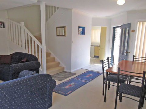 2 'Mahi Mahi', 5 Achilles Street - 3 Bedroom Between Shoal Bay And Little Beach - Accommodation Bookings 2